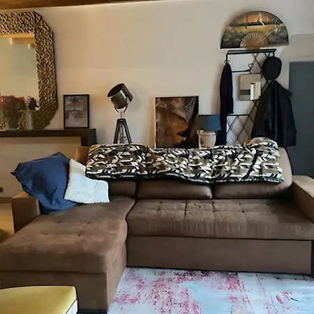 La Grange Des Zarts Holiday home Champagne-le-Sec