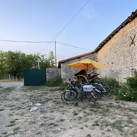 La Grange Des Zarts 度假居